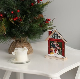 Панно рождественское настольное 'Домик Снеговика' (дерево) 12х4х14,5 см 2