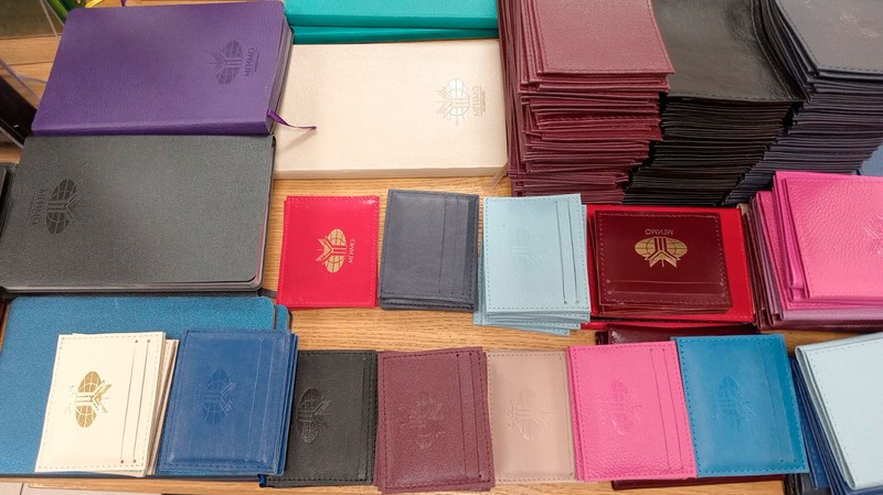 Картхоолдер с логотипом МГИМО, на 5 карт, кожа, с тиснением, бежевый