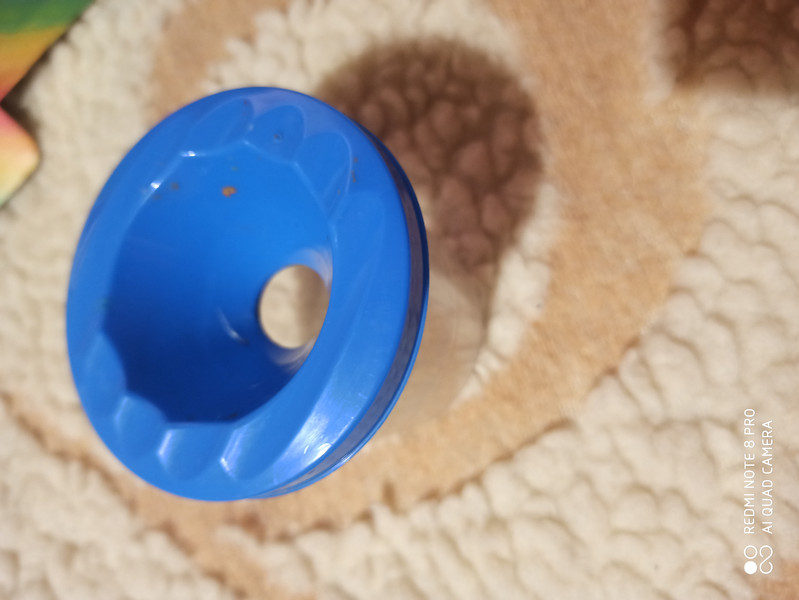 Стакан-непроливайка 230 мл полупрозрачный, с крышкой, ассорти, пластик