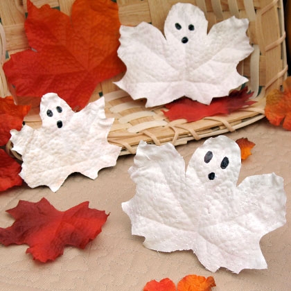 Осенние призраки, очень легко изготовить с ребёнком любого возраста!