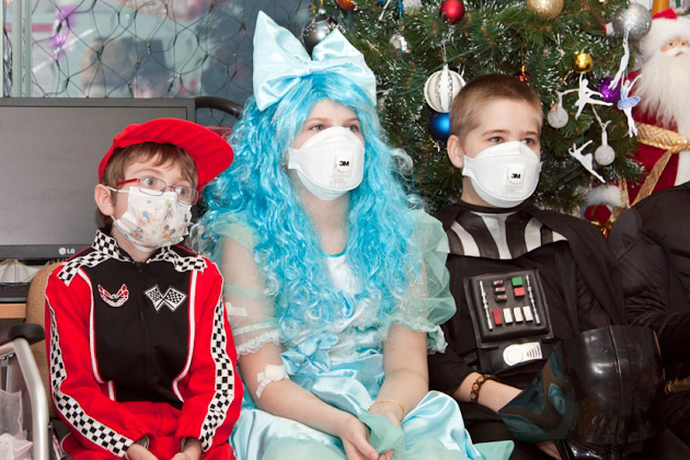 Новогодние костюмы детей в РДКБ