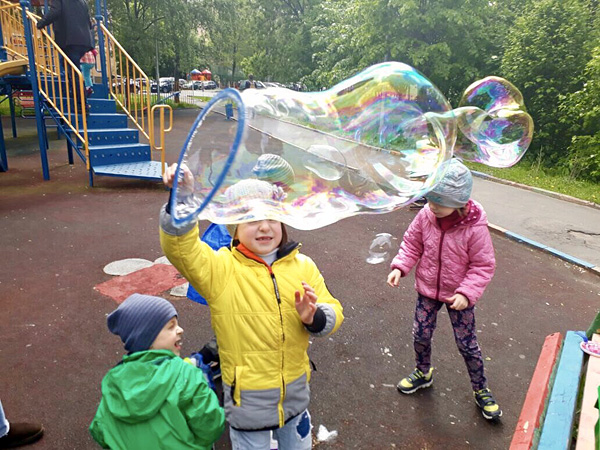 3 июня в Белом Кролике прошел День мыльных пузырей