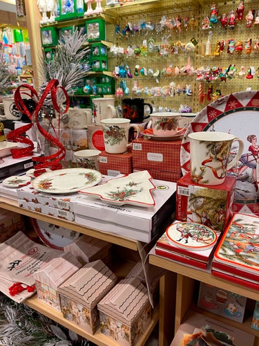 Новогодняя посуда в Белом Кролике на Полежаевской