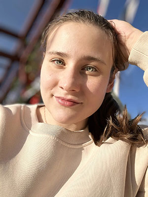 Евгения, ведущая мастер-классов в Белом Кролике на Мичуринском проспекте